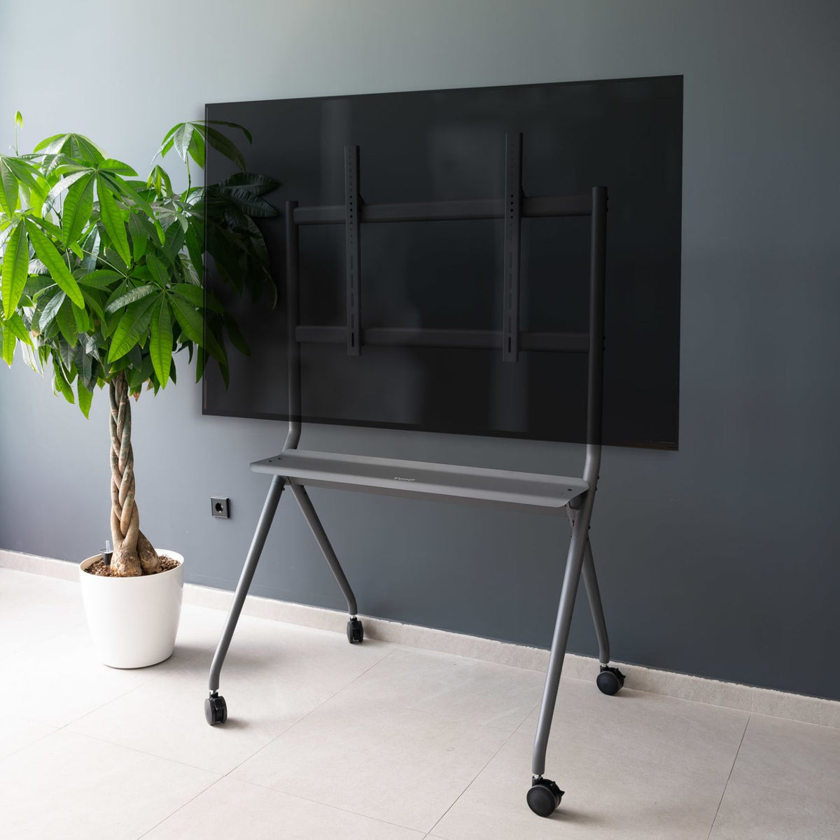 Soporte de Suelo TOOQ 50"-86" Ruedas 120Kg (FS20205M-B)