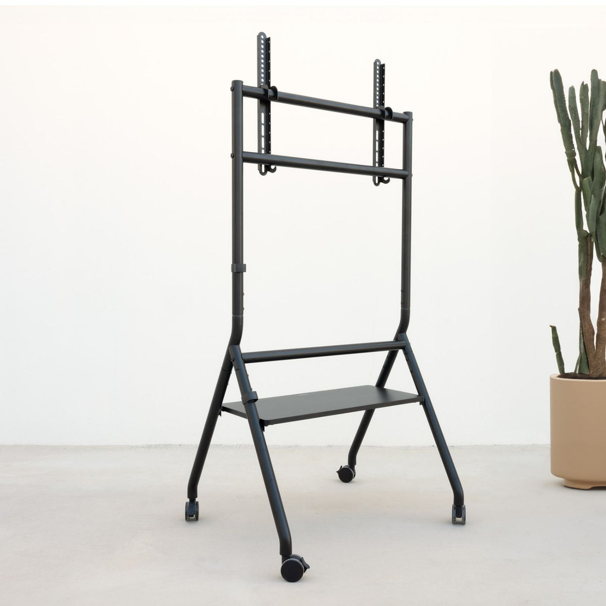 Soporte de Suelo TOOQ 37"-86" Negro (FS20206M-B)