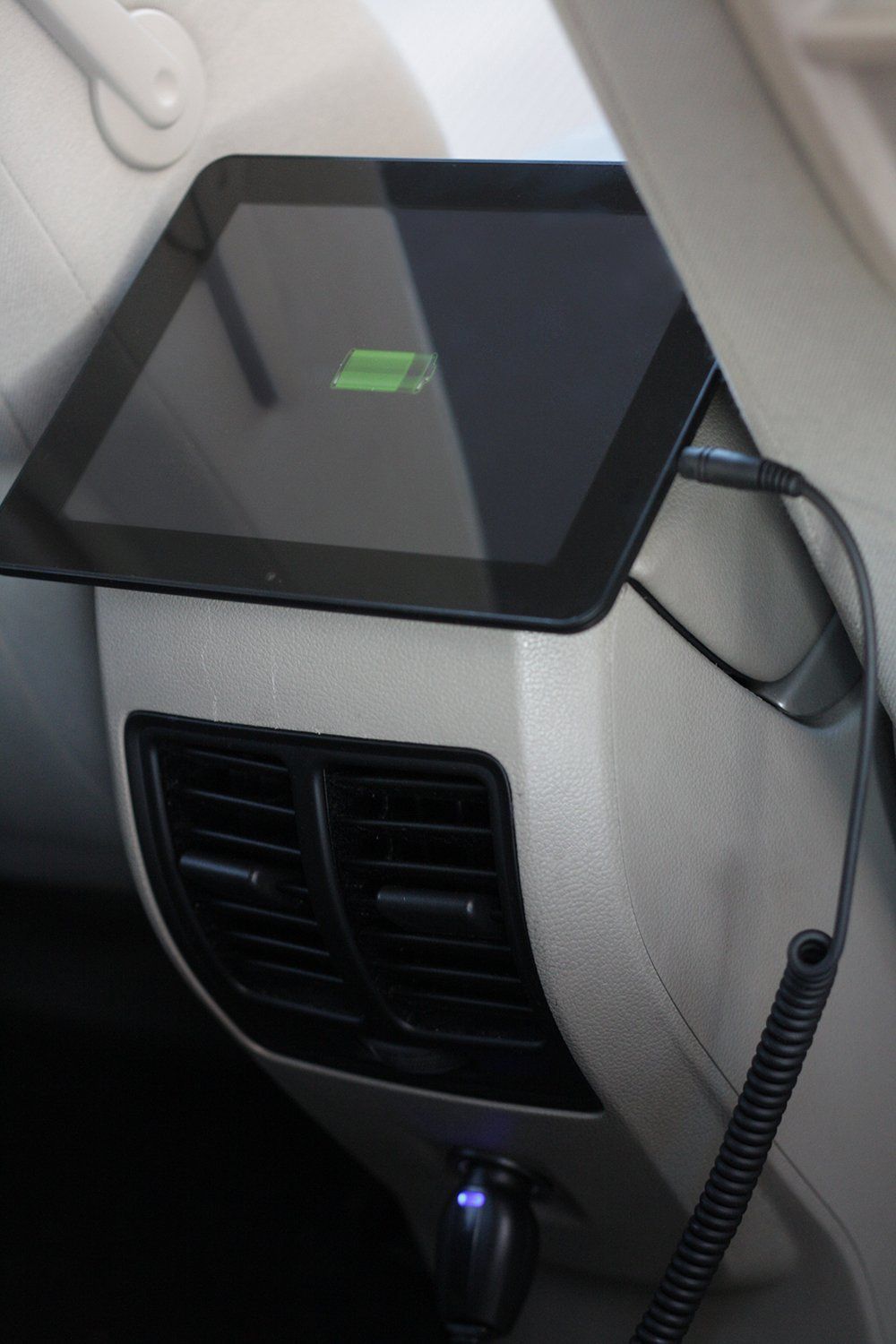 Cargador de Coche WOXTER para Tablet Negro (TB26-151)